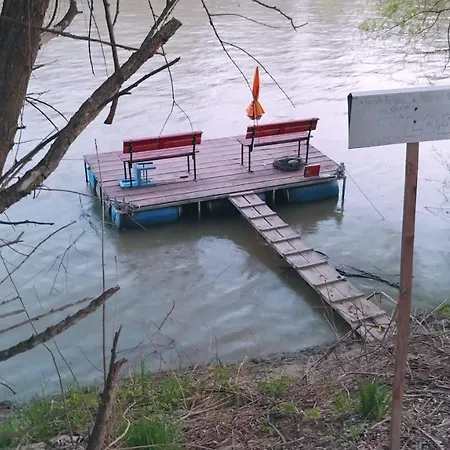 Holiday home Lovely At River Tisza , Hangulatos Nyaralo A Szegedi Tisza - Maros Toroknal Szeged